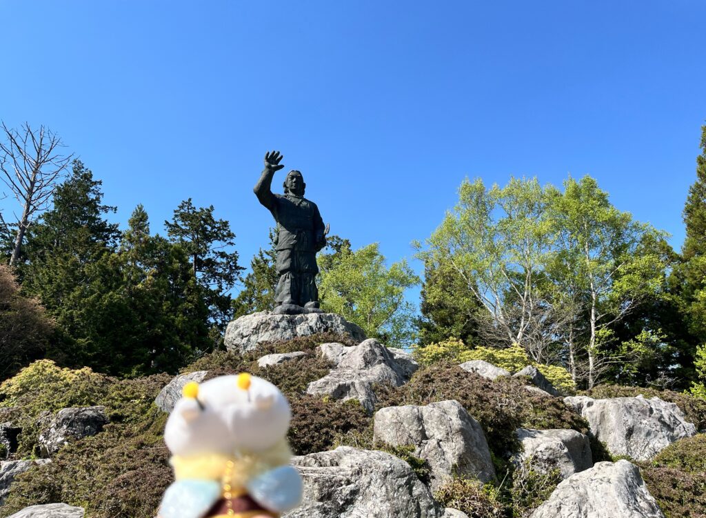 三峯神社 ヤマトタケル像