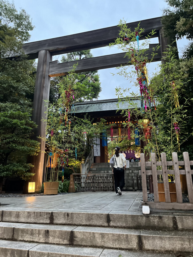 東京大神宮の七夕鳥居と短冊